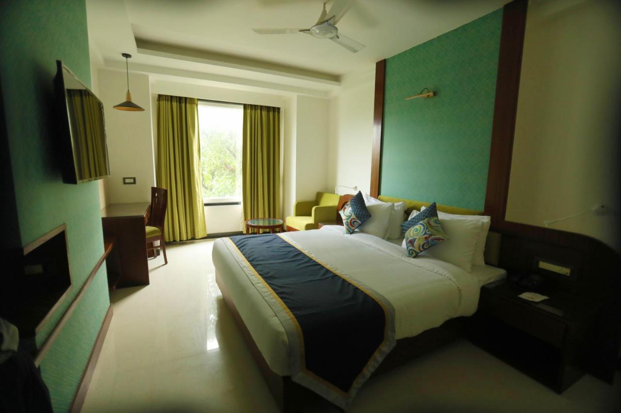 The Pinnacle Inn Sarnath Varanasi Exterior photo
