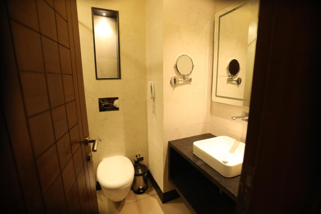 The Pinnacle Inn Sarnath Varanasi Exterior photo