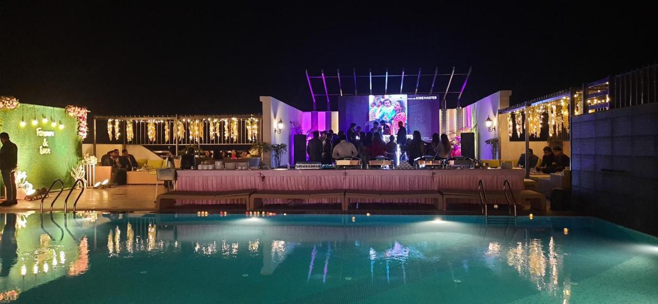 The Pinnacle Inn Sarnath Varanasi Exterior photo